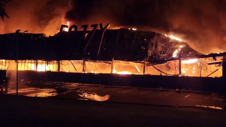 Photo of video | Odesa a fost lovită masiv în timpul nopții. Rușii au atacat cu drone și rachete, în orașul-port au izbucnit incendii